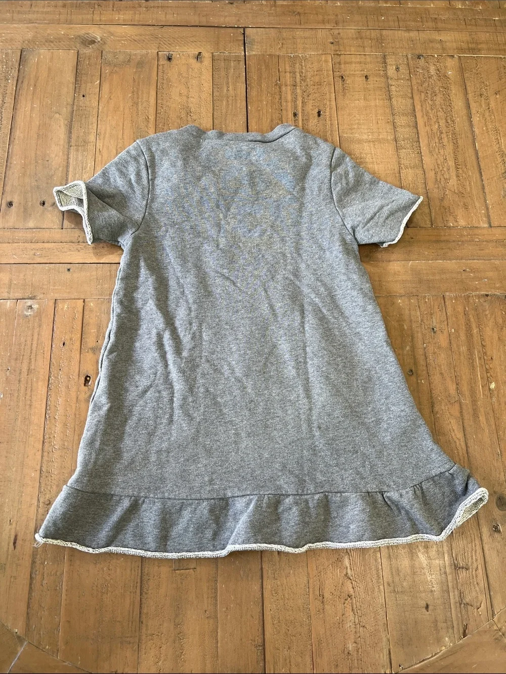No. 21 gray raw hem ruffled sweatshirt dress girls 6 logo pocket